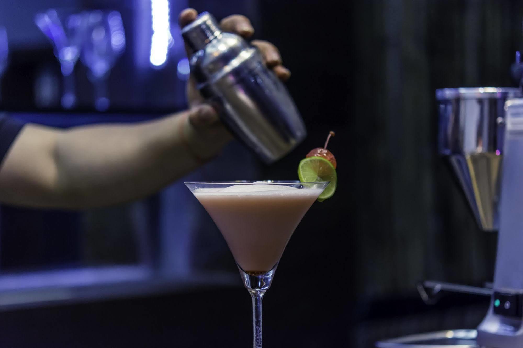 Diamond Palace Resort & Sky Bar 프놈펜 외부 사진